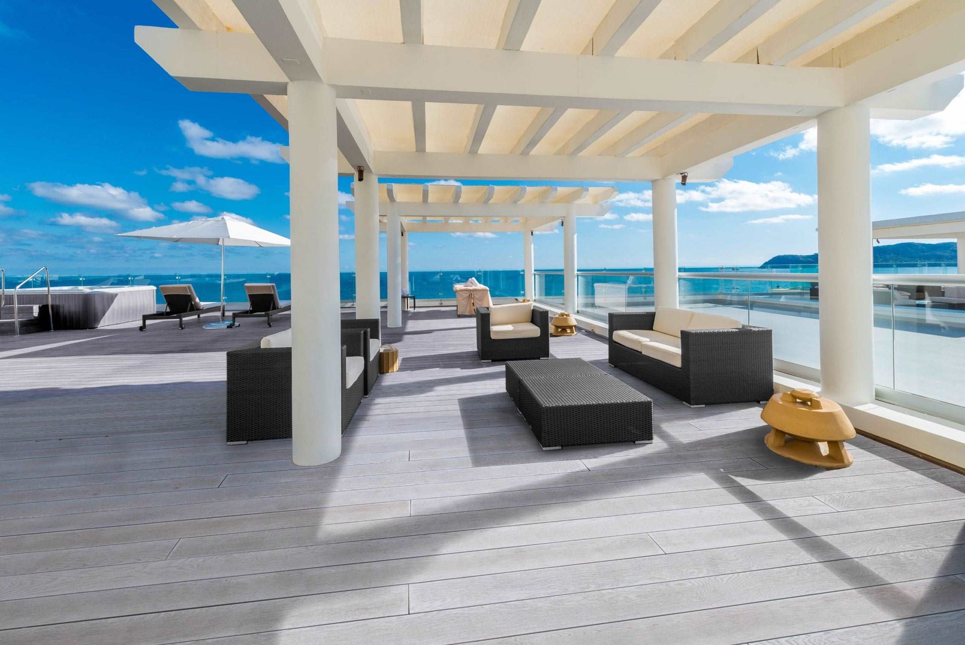 Millboard Enhanced Grain Smoked Oak Decking 3600mm x 176mm x 32mm - Composite Decking Company