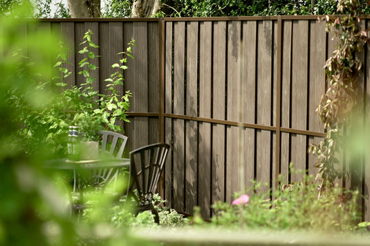 VENTO Brown Vertical Panel Fence